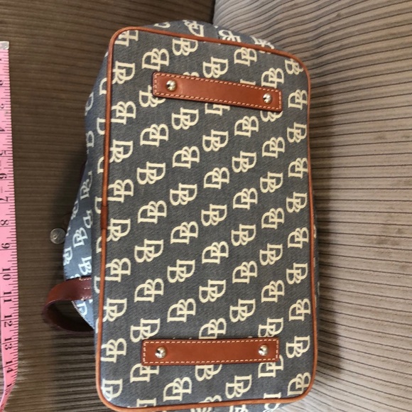 Dooney And Burke canvas bag with leather handles. - Picture 6 of 8